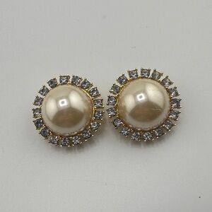 Les Bernard Clip on Earrings